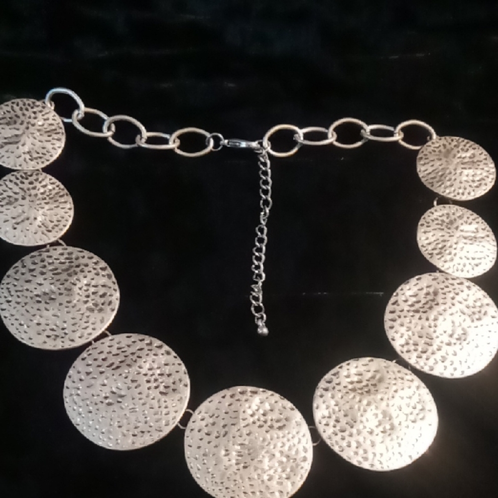 Silver Hammered Medallion Necklace 16+ 4 In Long Collar Necklace .